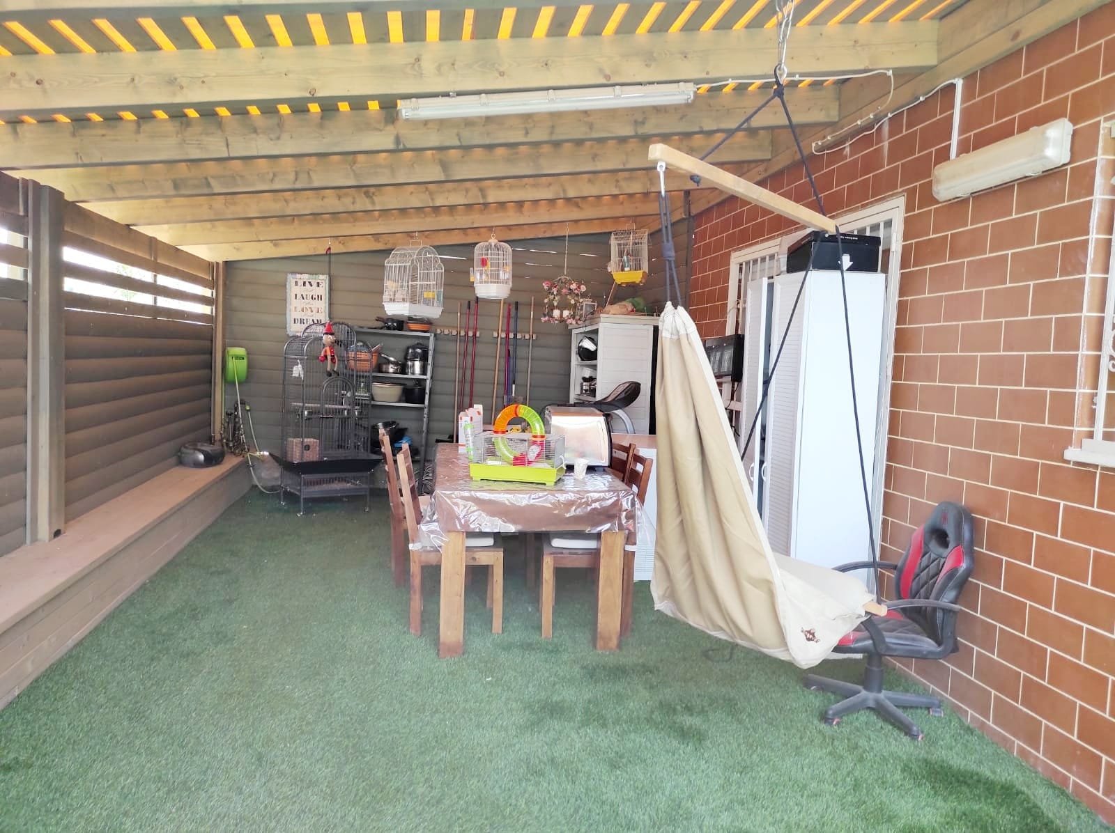 697ceec3-98d0-42e4-9a94-c1995de395ef