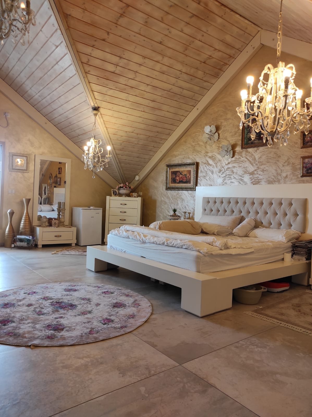 e8e93b73-e7db-4397-9d60-8a5863717883